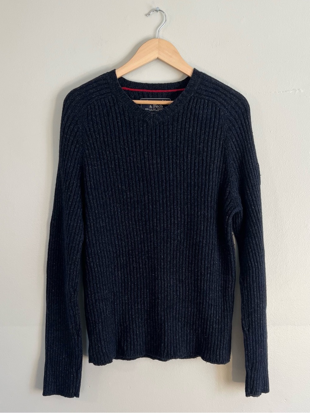 Y2K Abercrombie and Fitch wool navy blue ribbed pullover sweater 2000’s preppy